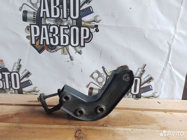 Chevrolet Aveo T-250 кронштейн МКПП задний