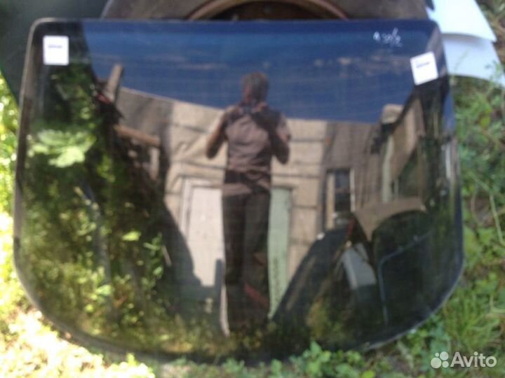 Стекло заднее Audi 80 B3 SD 1988