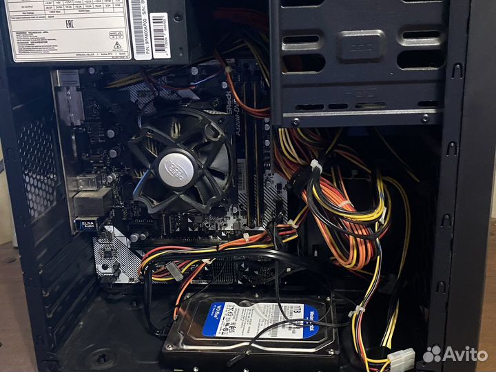 Игровой системный блок с монитором