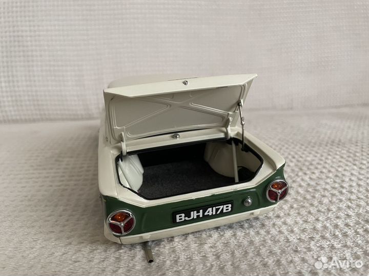 Ford Cortina MK1 1964 Crystal Palace race