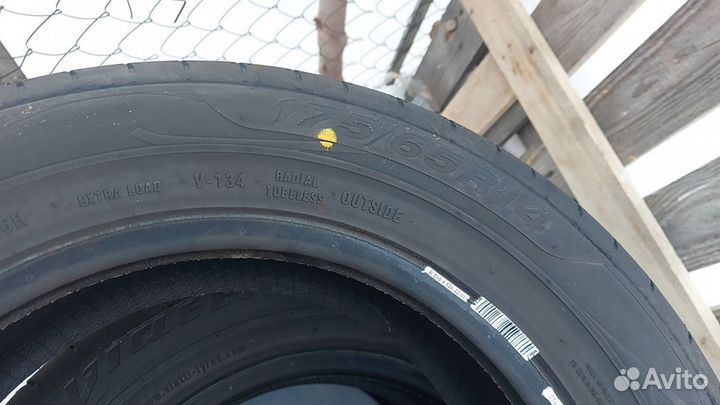 Viatti Strada 2 (V-134) 175/65 R14 86H