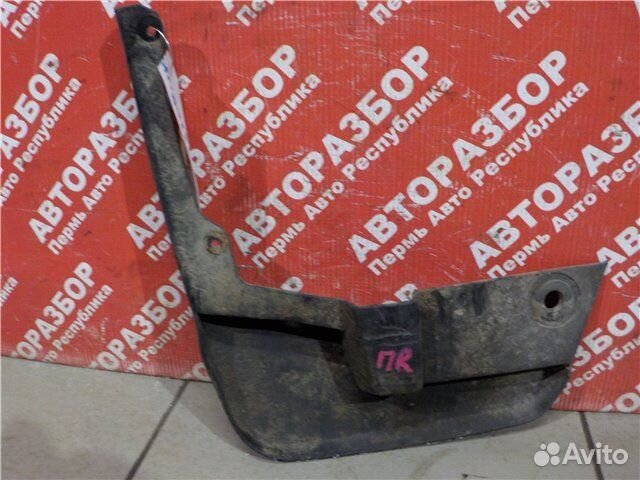 Брызговик передний правый Renault Logan L8MV