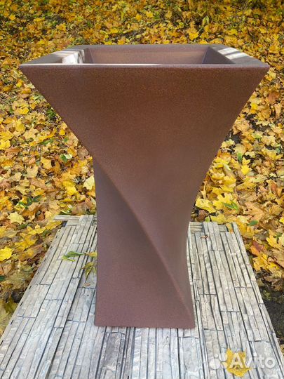 Декоративная ваза/Уличный вазон Тюльпан