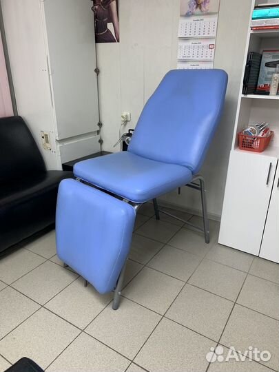 Складная косметологическая кушетка