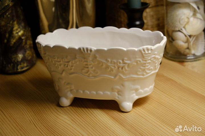 Ёмкость для хранения в ванной комнате