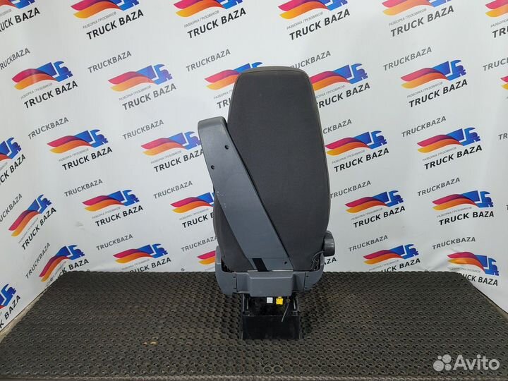 1891168 Сиденье водительское пневматическое