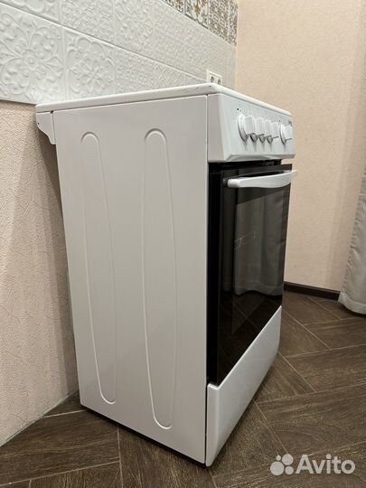 Электрическая плита с духовкой Beko б/у