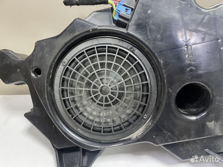 Сабвуфер Ауди А3 8Р