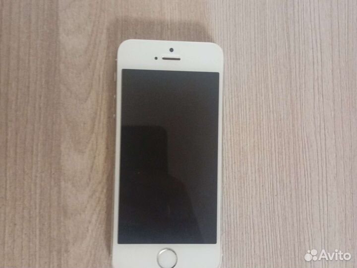 Телефон iPhone 5s