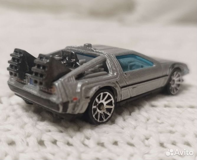 Back to future time machine delorean hot wheels