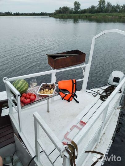 Лодка гулянка