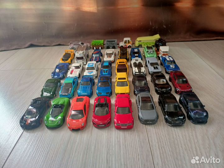 Hot wheels машинки