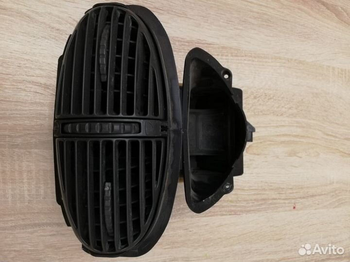 Решетка вентиляционная Калина 1118-8104050