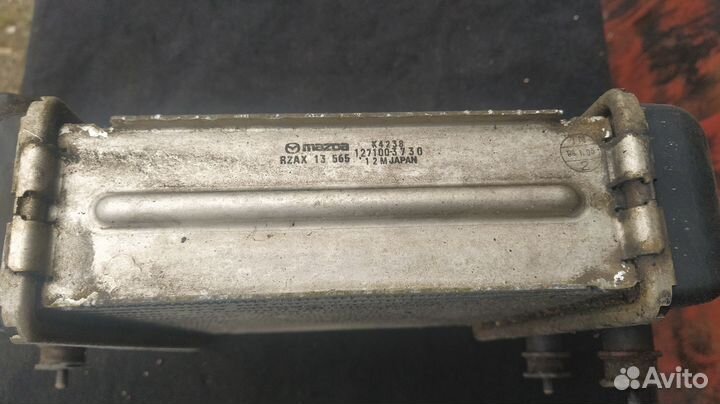 Радиатор интеркуллера Mazda R2AX13565
