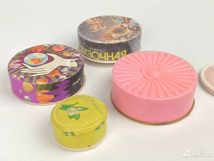 Винтажные пудренницы. Красочная упаковка
