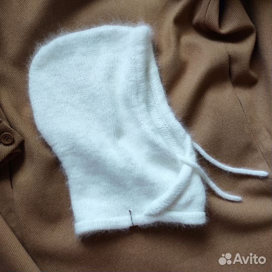 Капор из пуха норки в наличии