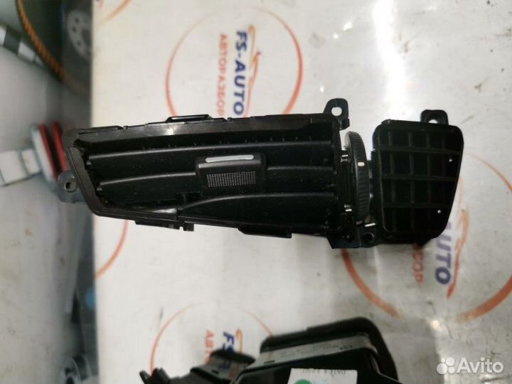 Дефлектор воздушный Kia Ceed 1.6 G4FC 2009