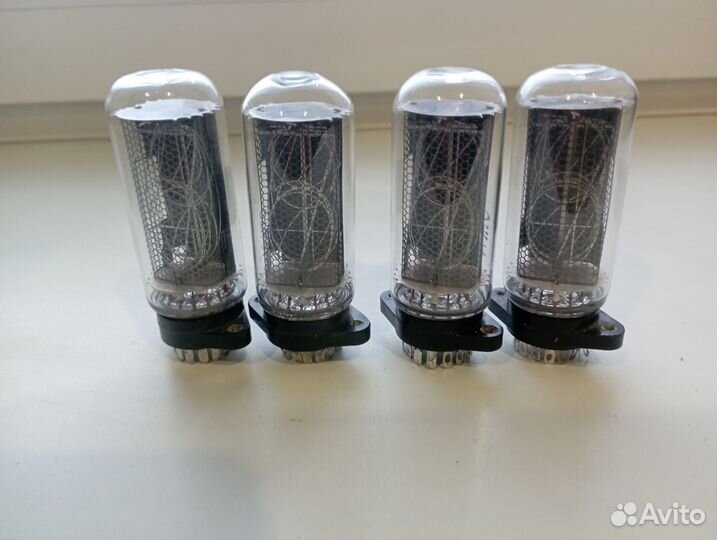 Набор ламповых часов на ин-18