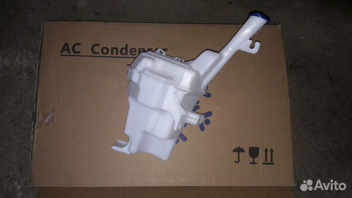 Бачок омывателя Hyundai Solaris