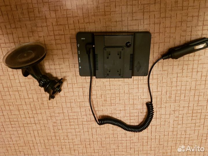 GPS-Навигатор с радар-детектором arena Pro 7500