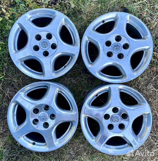 Диски литые Toyota R16 7J 5x114,3