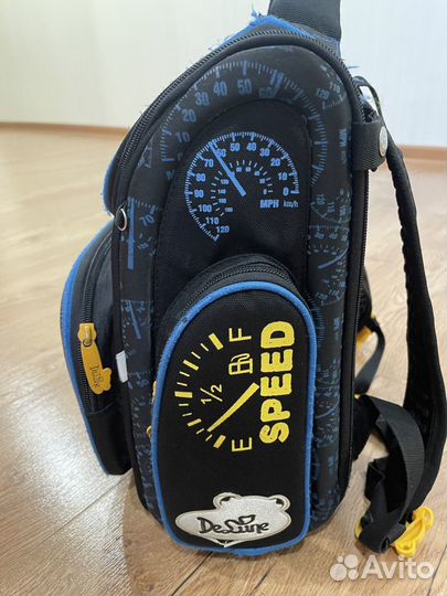Школьный рюкзак