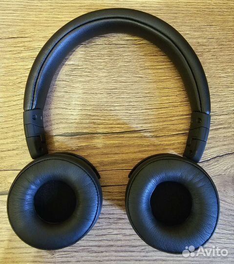 Bluetooth стерео гарнитура Jays x-Five Wireless