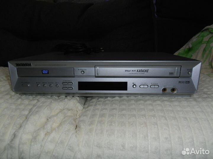 DVD/VHS комбо проигрыватель Samsung SV-DVD20