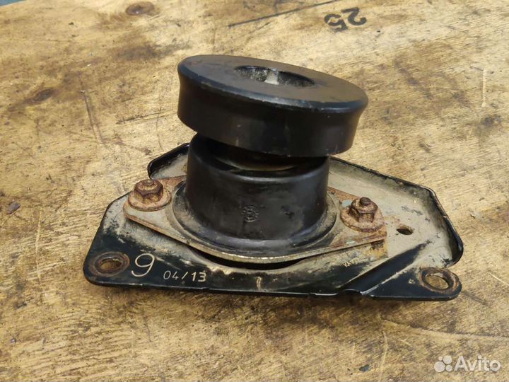 Подушка двигателя левая Citroen C4 B73 B7