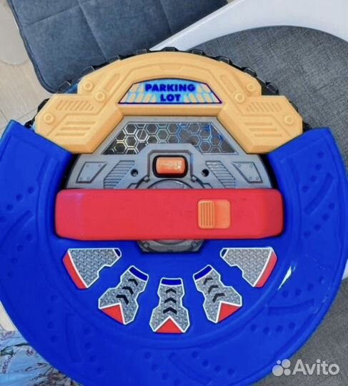 Паркинг для машинок винтовой