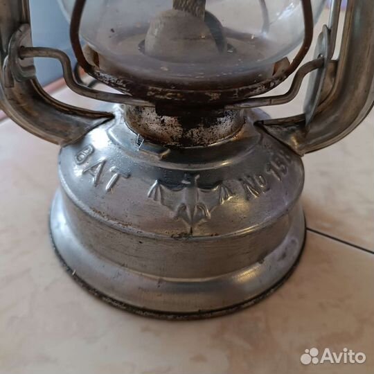 Керосиновая лампа летучая мышь