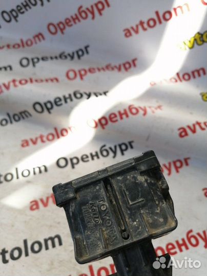 Форсунка омывателя фар левая Toyota Rav4 2012