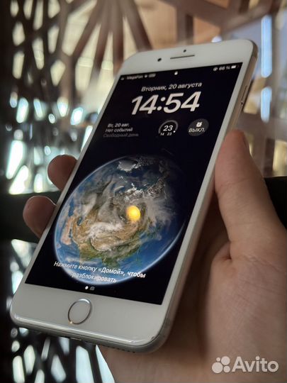 iPhone 8 Plus, 64 ГБ