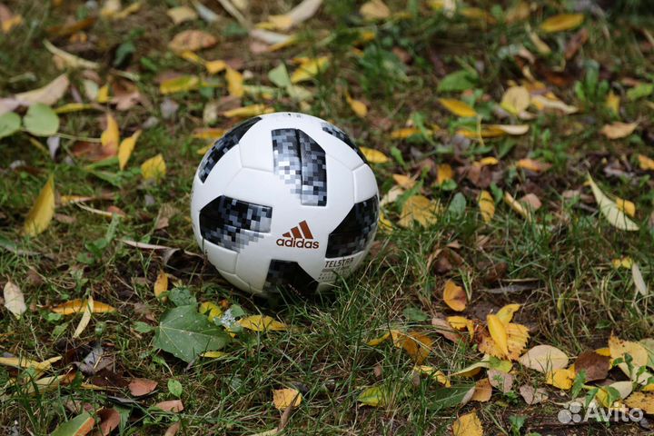 Футбольный мяч adidas Telstar fifa 2018