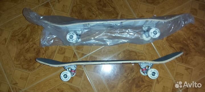 Продам скейтборд Grind skull complete