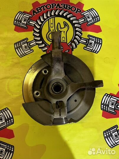 Кулак поворотный в сборе правый Renault Logan 1