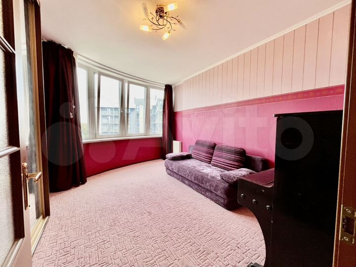 2-к. квартира, 70 м², 5/7 эт.