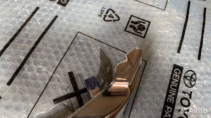 Молдинг решетки радиатора Lexus Rx4 2019