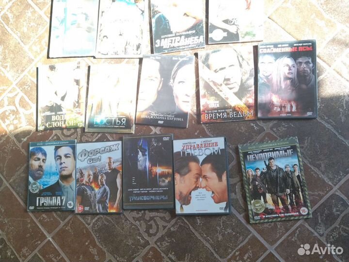 Двд диски с фильмами 22 шт