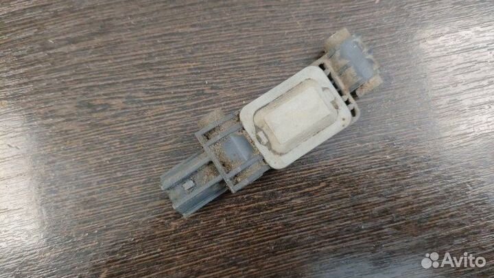 Датчик удара Audi A8 D3 6.0 BHT 2008