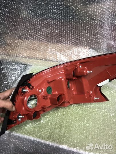 Фонарь задний левый Nissan teana