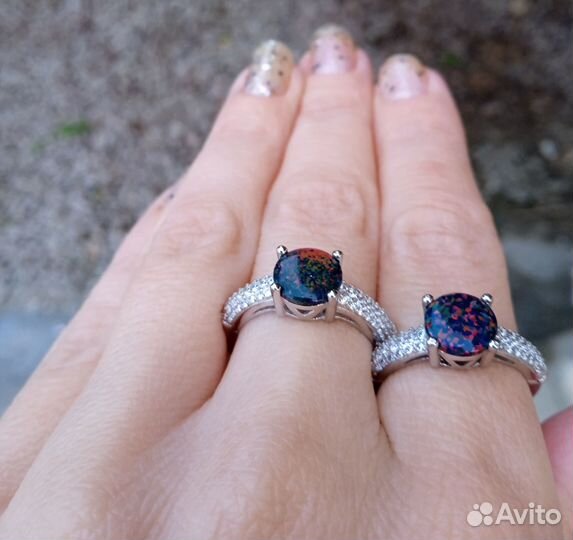 Кольца и серьги с опалами