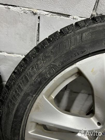 Bridgestone Blizzak Revo GZ 225/50 R17