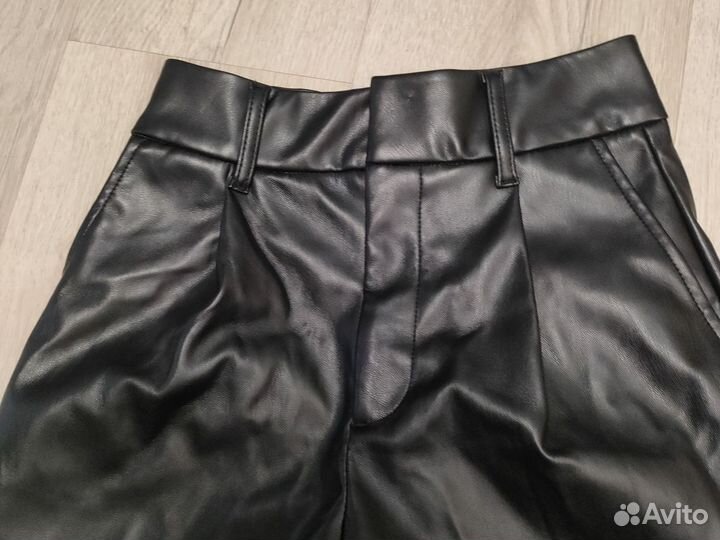 Кожаные шорты для девочки