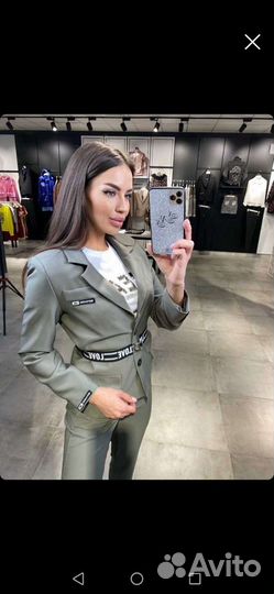 Костюм женский