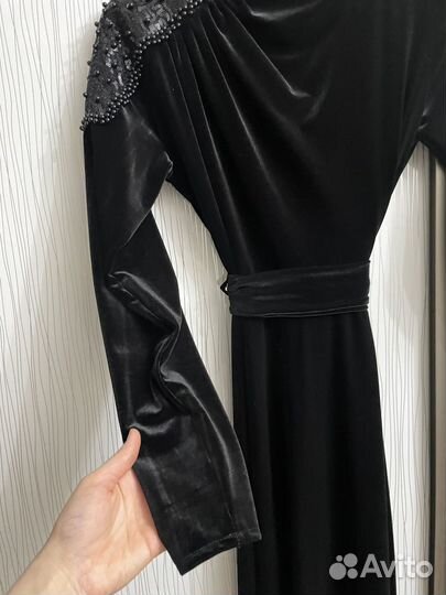 Платье женское. Одежда