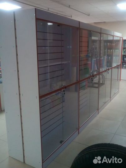 Стеклянные витрины, стеллажи и прилавки