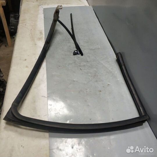 Резинка двери задняя Nissan Almera Classik B10