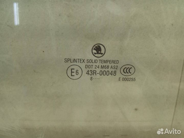 Стекло двери передней правой Skoda Octavia