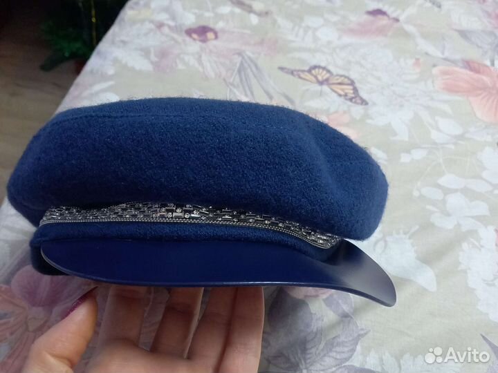 Шапка новая